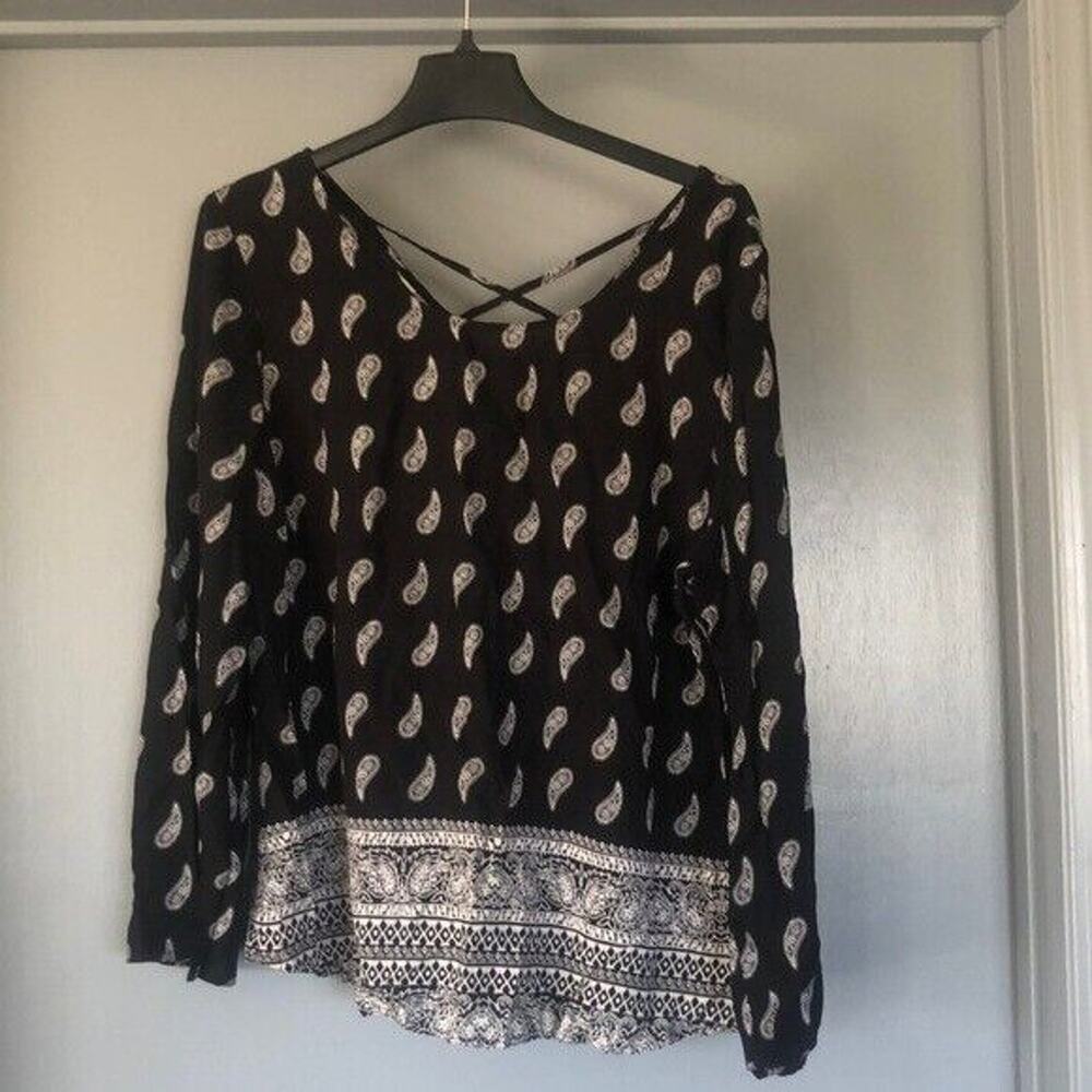 Faded Glory Womens Blouse XL Long Sleeve Black White Paisley Cross Back Straps